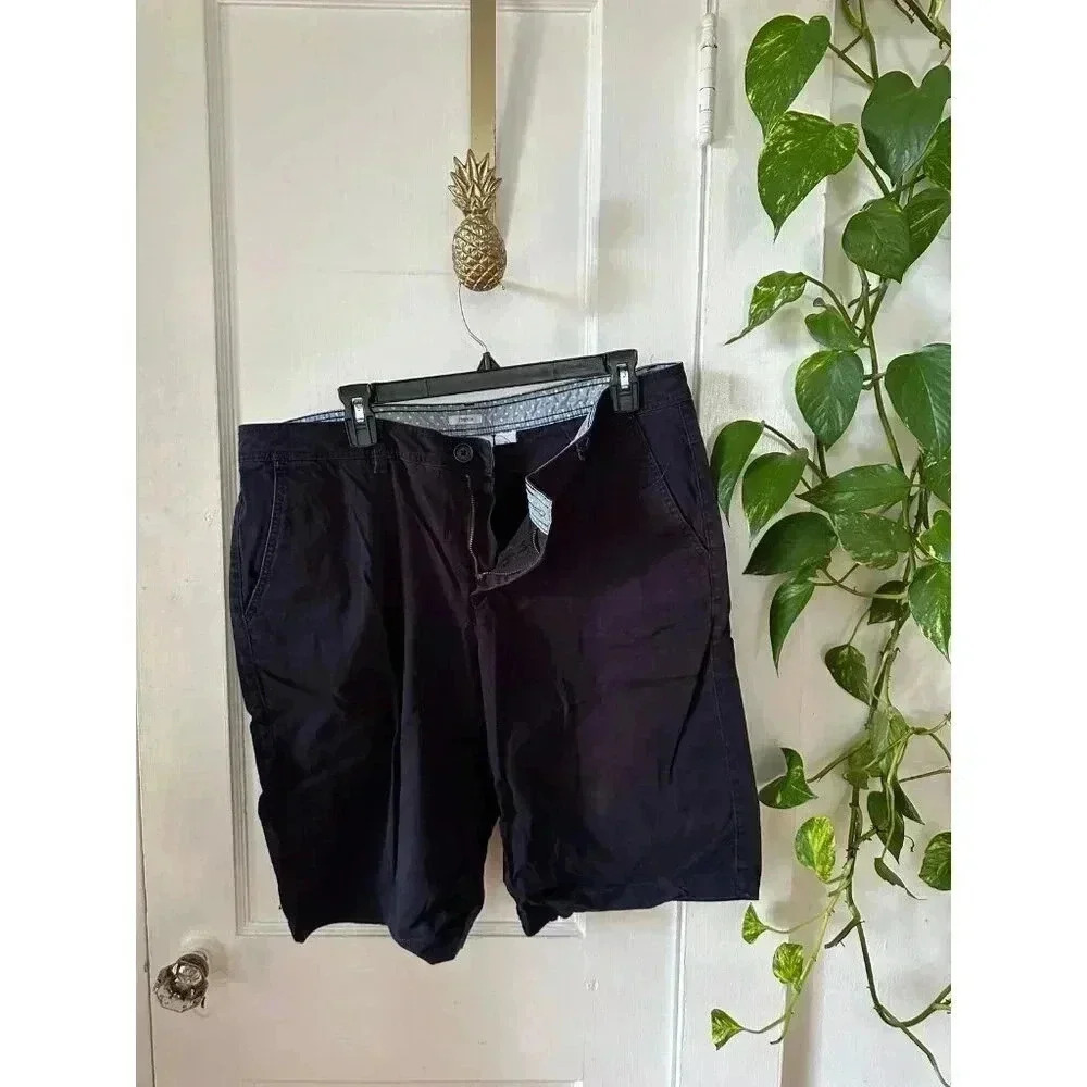 Liz Claiborne women’s size 16 black shorts
